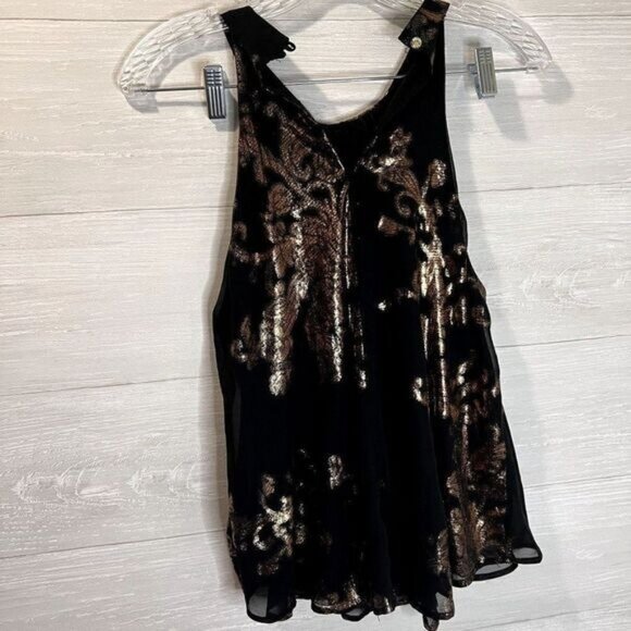 One Heart Clothing Women's‎ Metallic Foil Accent Halter Mini Dress - Picture 4 of 7